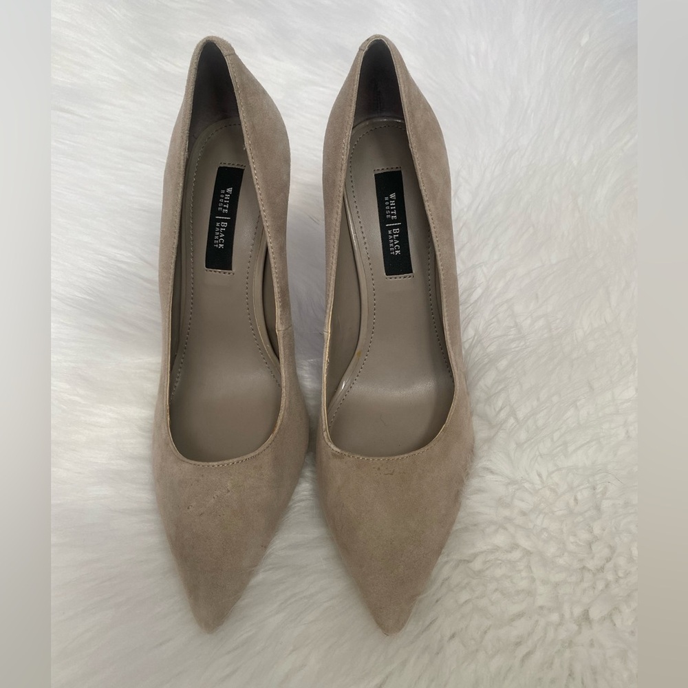 White House Black Market Taupe Suede Heels Sz 8 - Picture 1 of 5